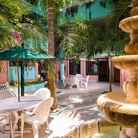 Hotel Acuario Ciudad del Carmen Esterno foto