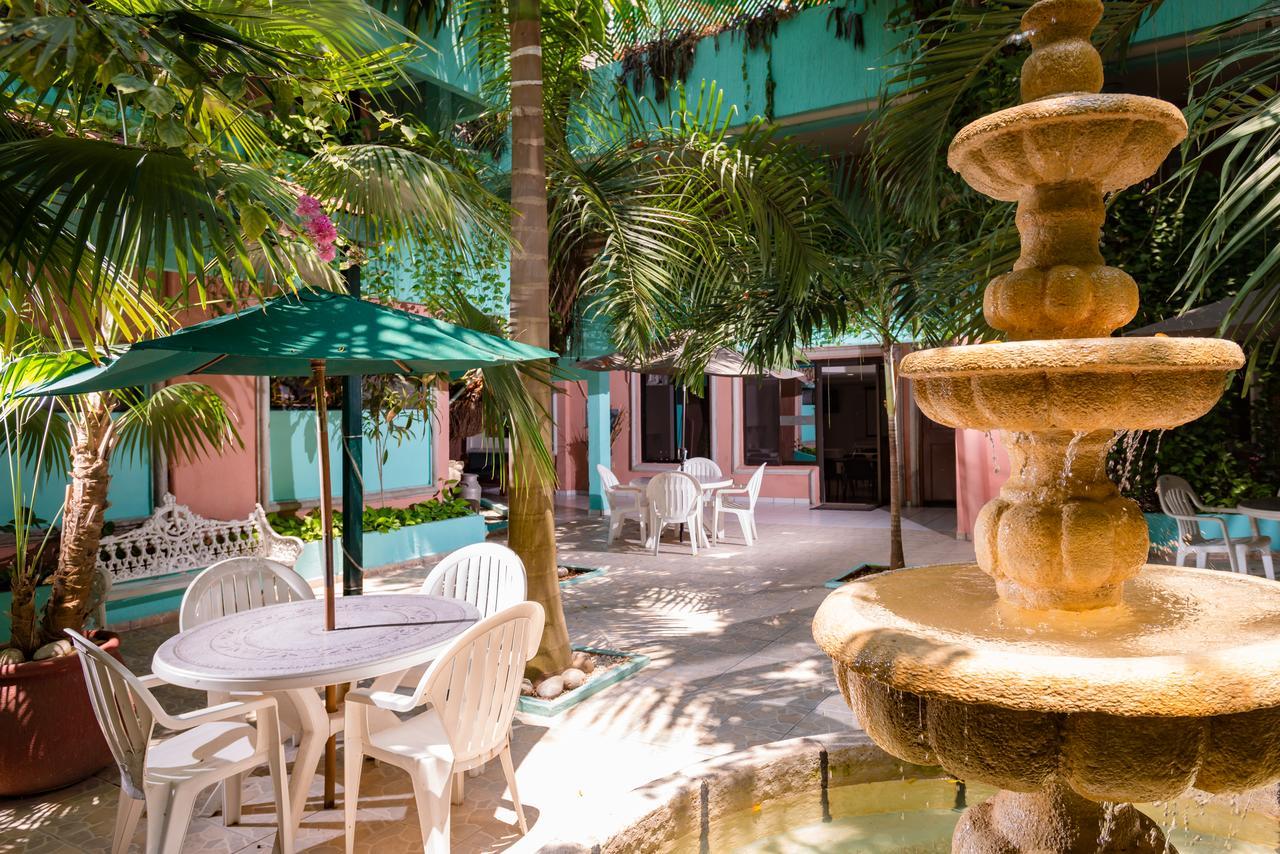 Hotel Acuario Ciudad del Carmen Esterno foto